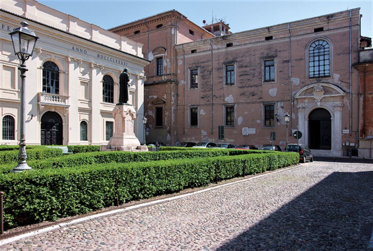 Tour a Mantova: la Biblioteca Teresiana e il Museo dei Vigili del Fuoco Tour a Mantova: la Biblioteca Teresiana e il Museo dei Vigili del Fuoco desktop picture