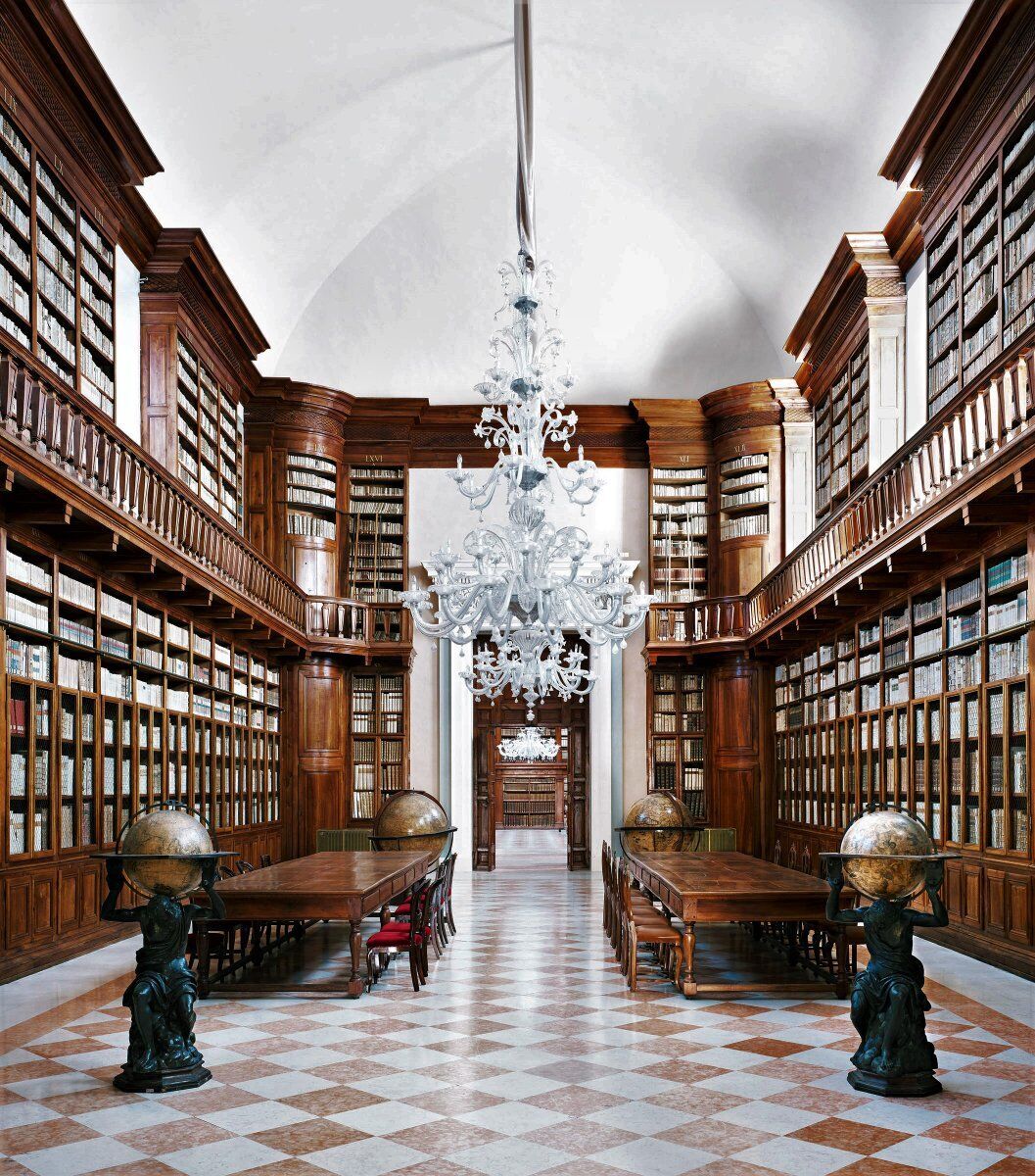 Tour a Mantova: la Biblioteca Teresiana e il Museo dei Vigili del Fuoco desktop picture