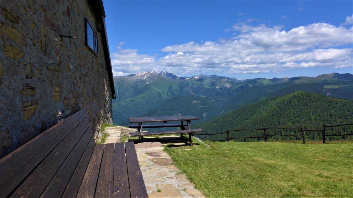 Trekking ad alta quota: sulle tracce di San Glisente Trekking ad alta quota: sulle tracce di San Glisente desktop picture