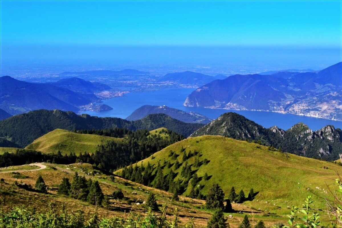 Trekking al Monte Guglielmo, il simbolo delle Prealpi bresciane Trekking al Monte Guglielmo, il simbolo delle Prealpi bresciane desktop picture