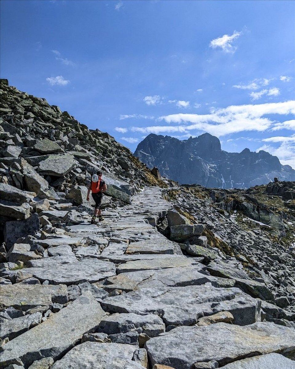 Trekking a Cima Laione, nel regno del granito Trekking a Cima Laione, nel regno del granito desktop picture