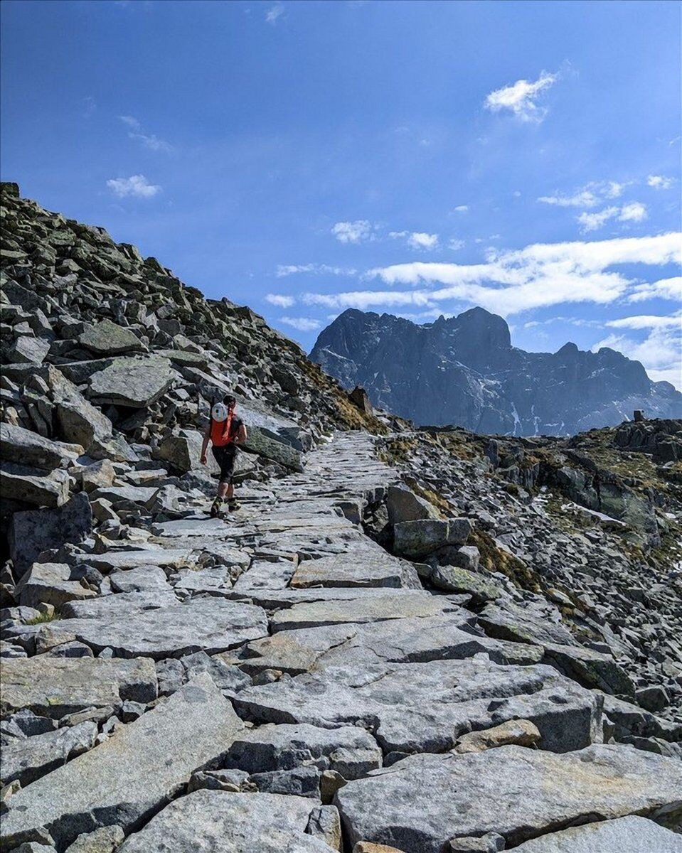 Trekking a Cima Laione, nel regno del granito desktop picture