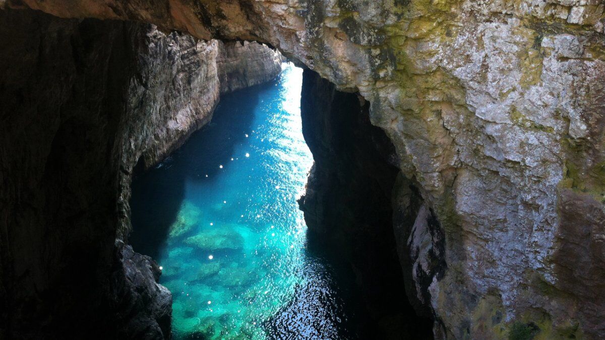 Tour in Kayak nelle Grotte del Circeo: tra natura e mitologia desktop picture