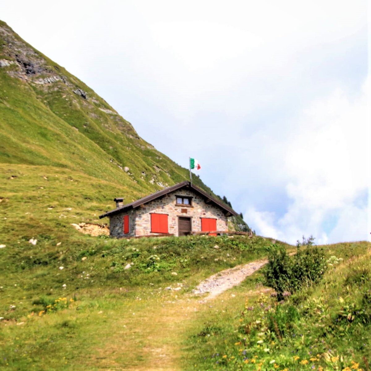 Trekking nella Valle del Caffaro con Degustazione di formaggio Trekking nella Valle del Caffaro con Degustazione di formaggio desktop picture