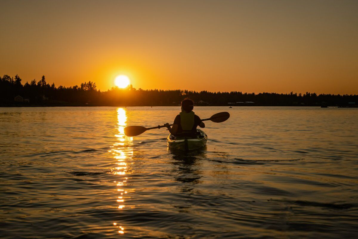 Notte di San Lorenzo: Tour in Kayak sotto le stelle al lago d’Endine desktop picture