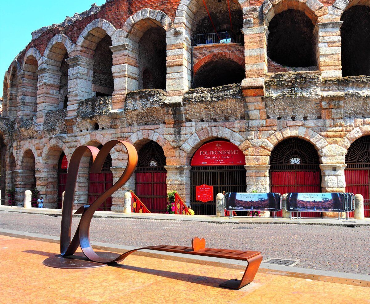 Verona e il film “Letters to Juliet”: Visita guidata nei luoghi del cinema Verona e il film “Letters to Juliet”: Visita guidata nei luoghi del cinema desktop picture