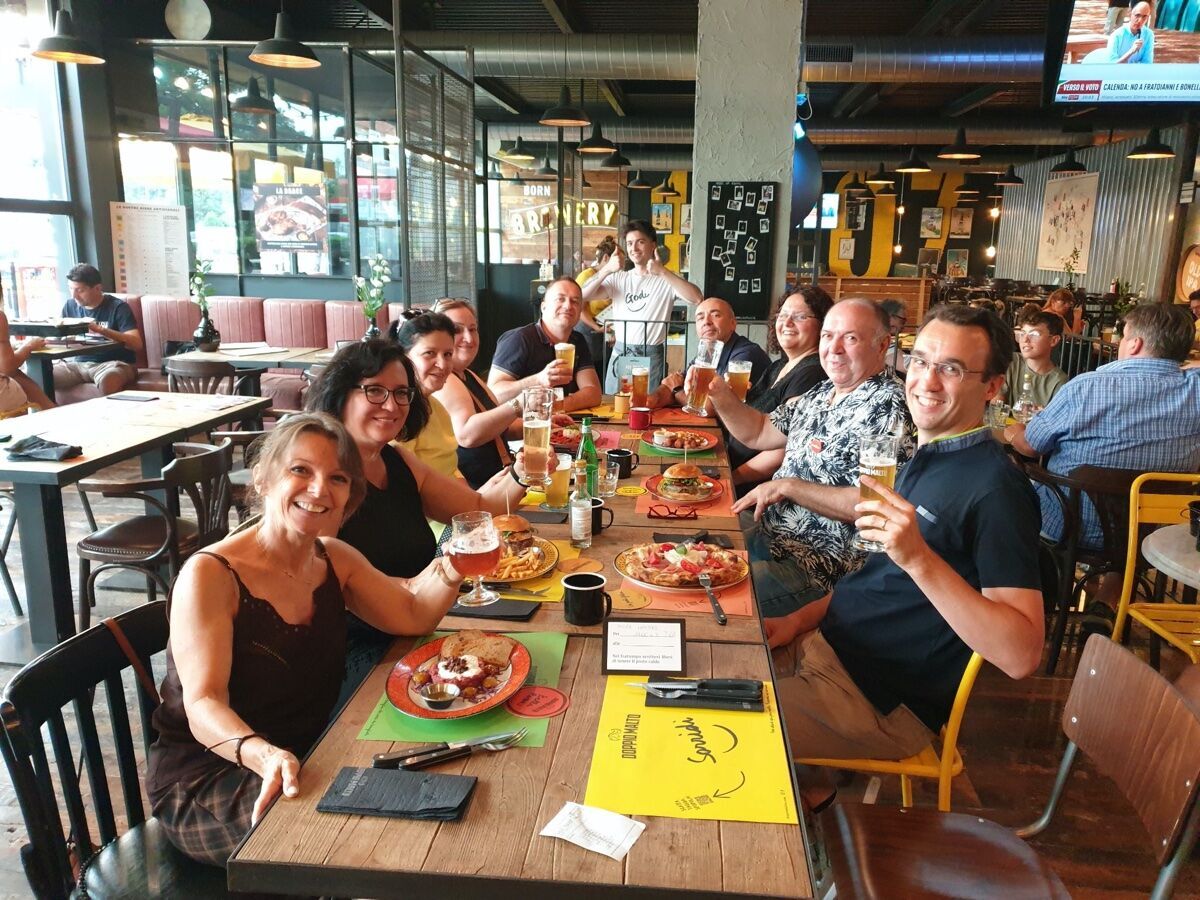 Serata alla birreria Doppio Malto di Vigevano Serata alla birreria Doppio Malto di Vigevano desktop picture