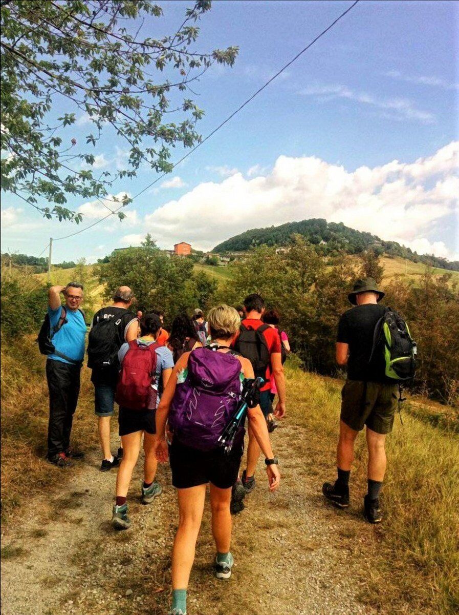 Suggestivo trekking a Rio Canali con pranzo in agriturismo Suggestivo trekking a Rio Canali con pranzo in agriturismo desktop picture