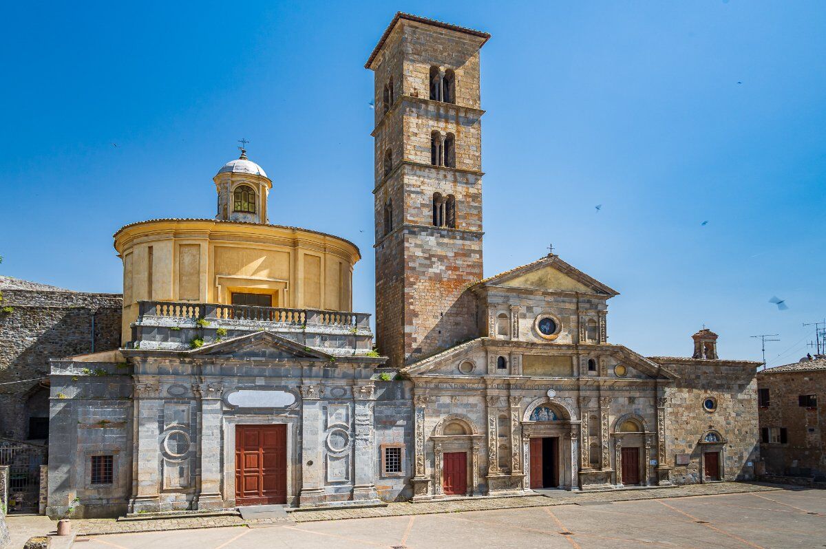 Tour di Bolsena e della sontuosa Basilica di Santa Cristina desktop picture