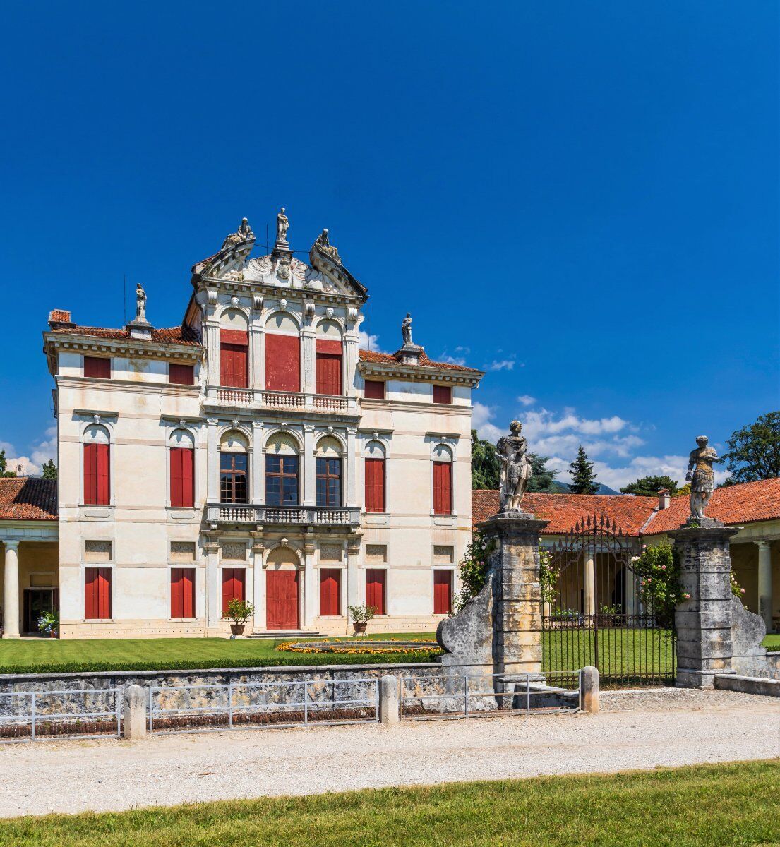 Visita guidata a Villa Angarano con degustazione di vini desktop picture