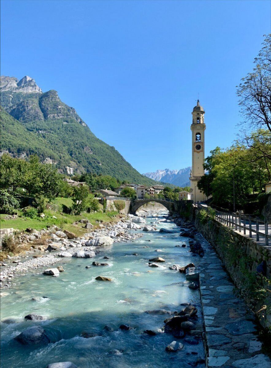 Trekking dalla Pompei delle Alpi alle cascate dell'Acquafraggia Trekking dalla Pompei delle Alpi alle cascate dell'Acquafraggia desktop picture