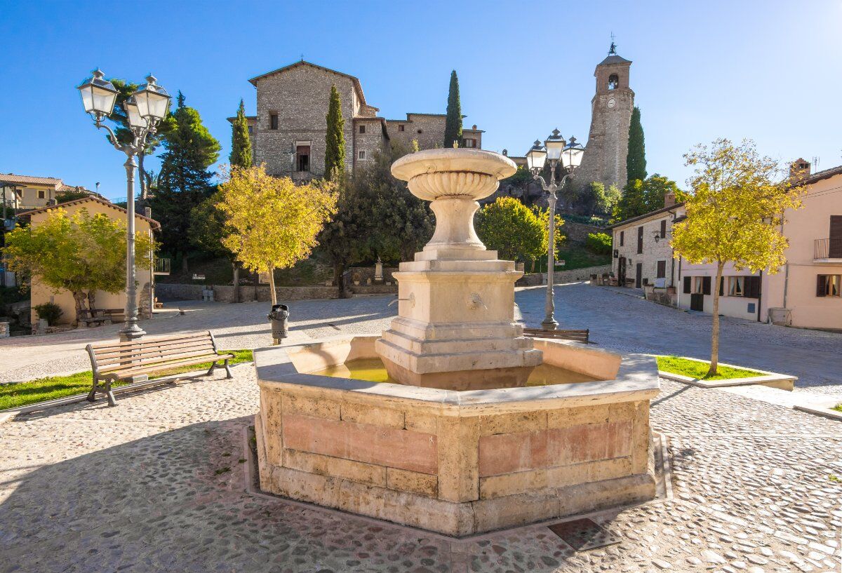 L’anello del Santuario di Greccio: un itinerario nella storia L’anello del Santuario di Greccio: un itinerario nella storia desktop picture