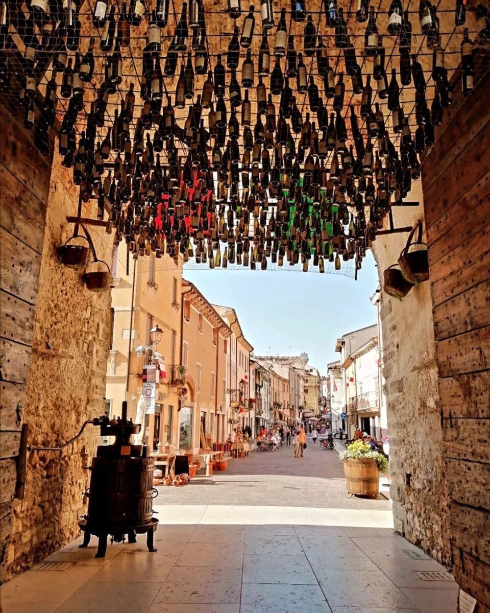 Tour nei luoghi del cinema di Soave: il Borgo dei Borghi 2022 Tour nei luoghi del cinema di Soave: il Borgo dei Borghi 2022 desktop picture