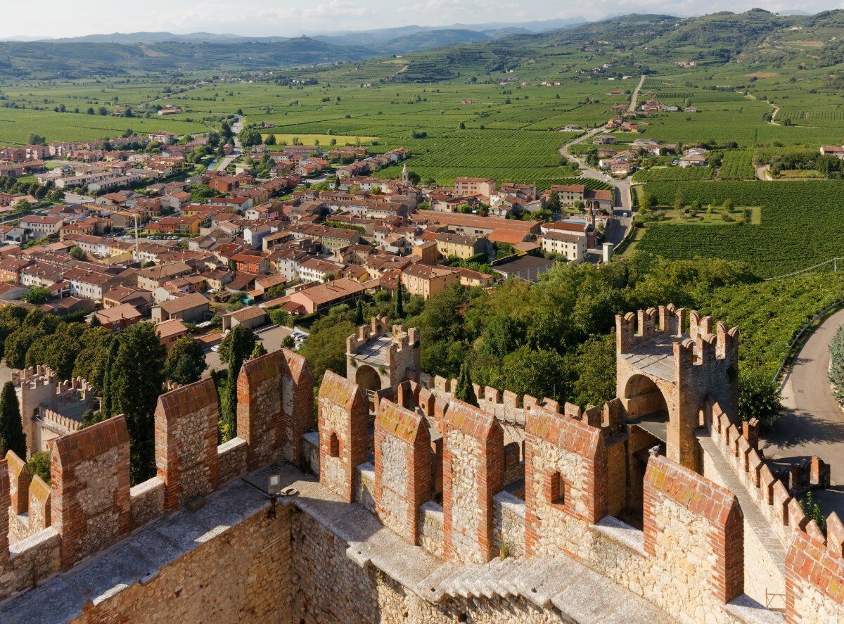 Tour nei luoghi del cinema di Soave: il Borgo dei Borghi 2022 Tour nei luoghi del cinema di Soave: il Borgo dei Borghi 2022 desktop picture