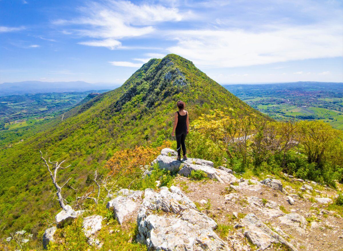 Il Monte Soratte: Camminata sulle tracce lasciate dall’uomo desktop picture