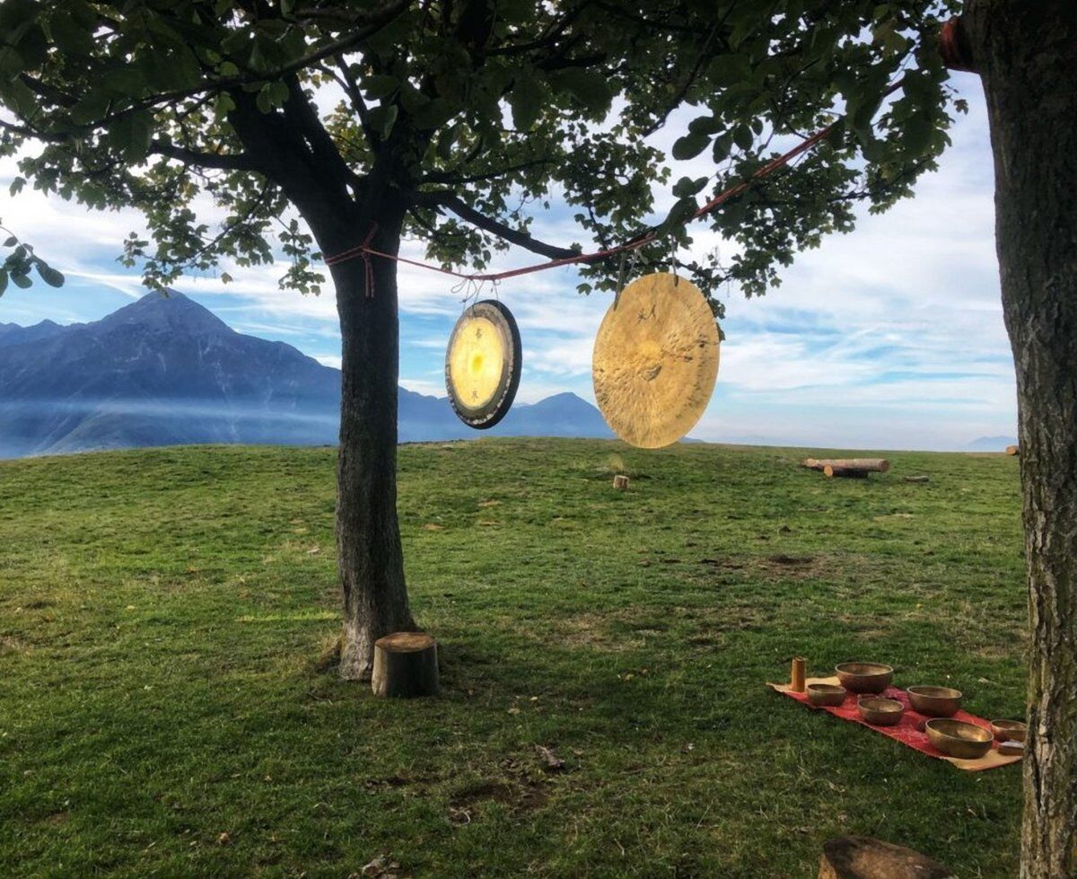 Trekking Meditativo e Danza Creativa con vista sul Lago di Como desktop picture