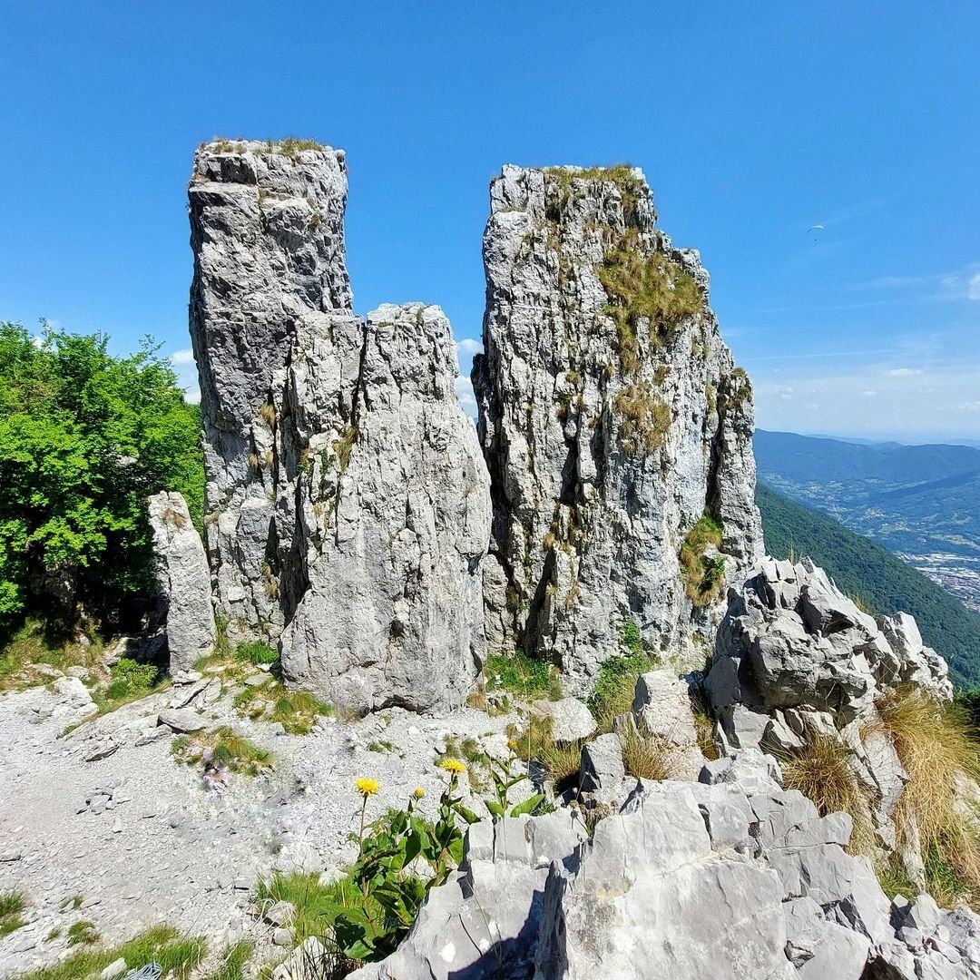 Trekking tra canyon e torrioni nel labirinto della Cornagera Trekking tra canyon e torrioni nel labirinto della Cornagera desktop picture