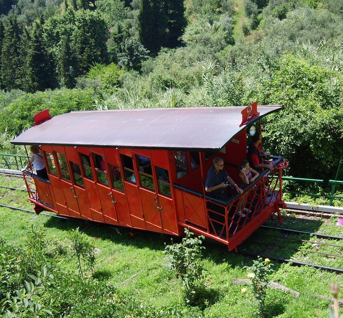 Tramonto a Montecatini: la celebre Funicolare e le Terme Tettuccio Tramonto a Montecatini: la celebre Funicolare e le Terme Tettuccio desktop picture