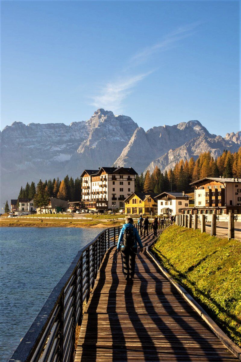 Dal Lago di Misurina alla Val Popena: Trekking tra i colori autunnali desktop picture