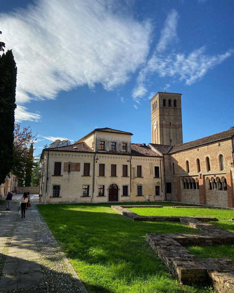 Tour guidato all’Abbazia di Santa Maria in Silvis a Sesto al Reghena Tour guidato all’Abbazia di Santa Maria in Silvis a Sesto al Reghena desktop picture