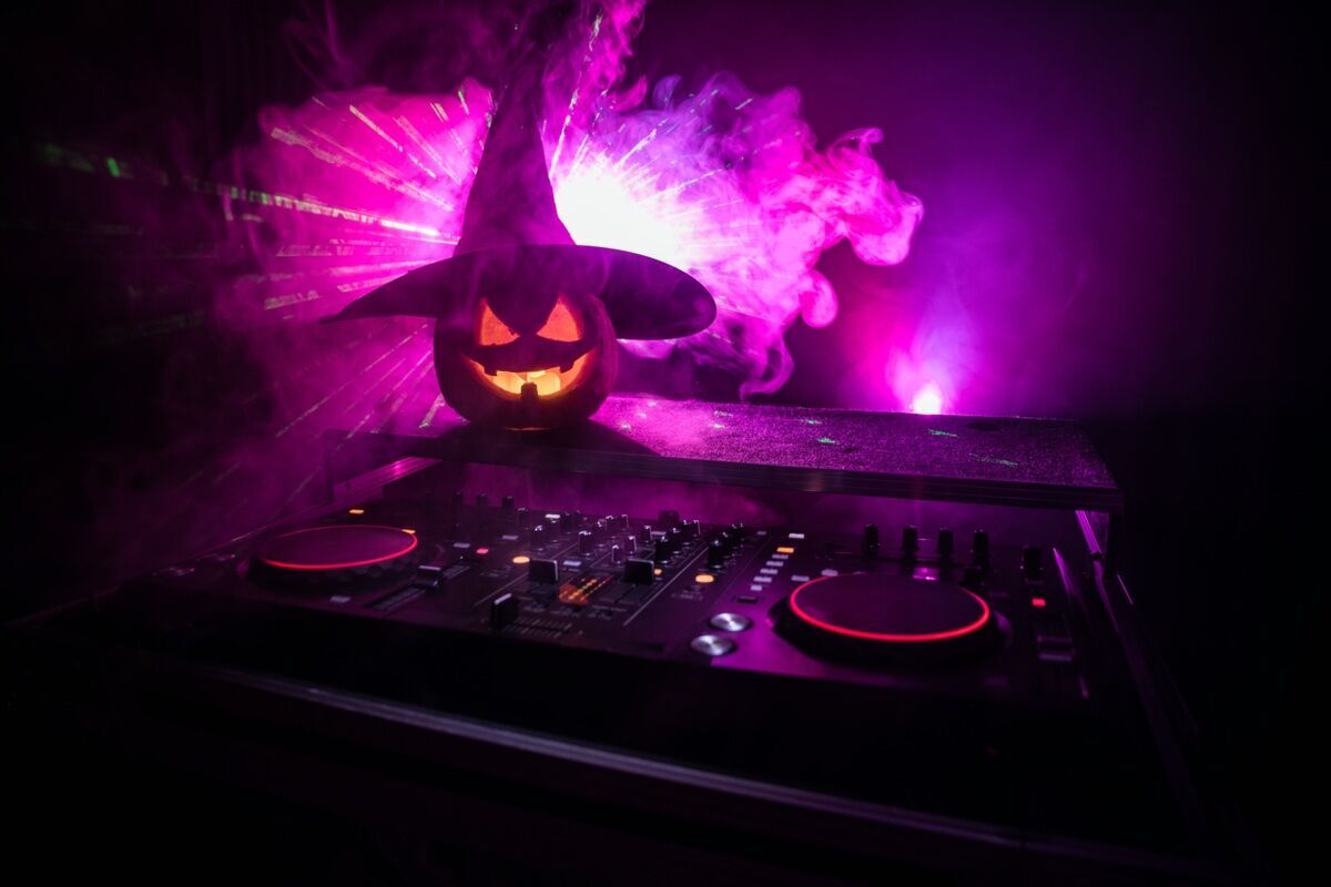 Festa di Halloween con Dj Set nel più grande Loft di Torino desktop picture