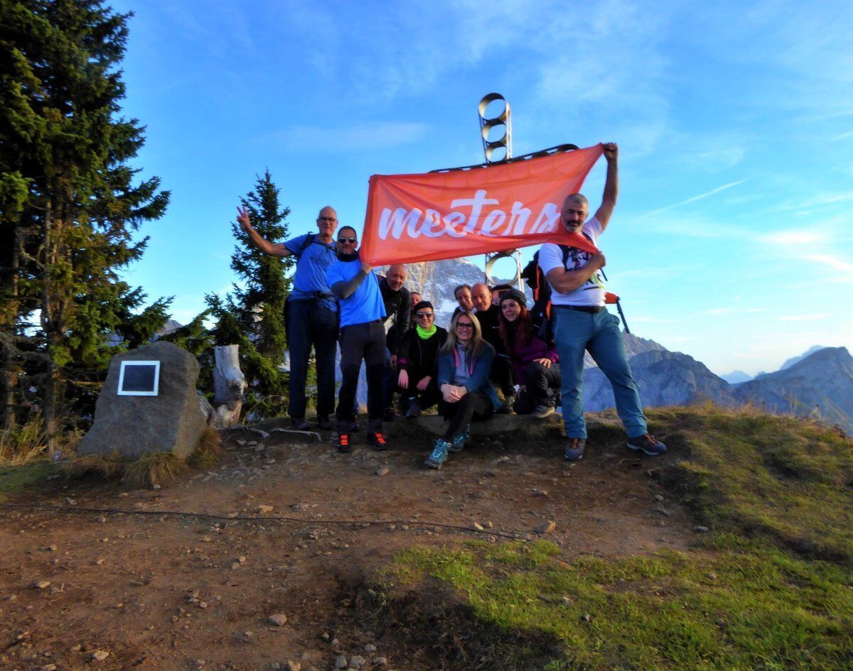 Trekking al chiaro di luna con cena sul Monte Fertazza desktop picture