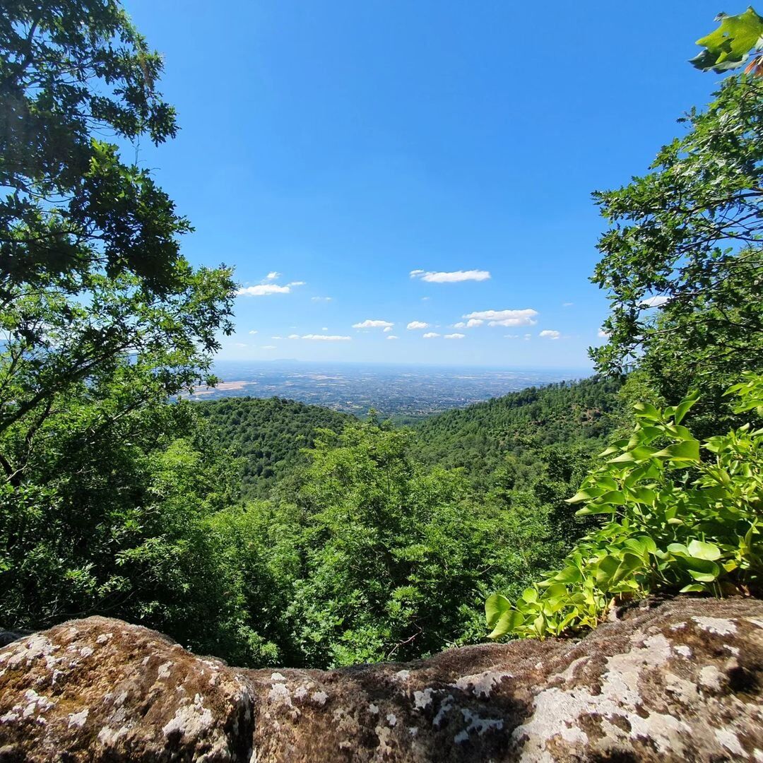 Trekking al Maschio d’Ariano: tra Canyon e Grotte Preistoriche Trekking al Maschio d’Ariano: tra Canyon e Grotte Preistoriche desktop picture