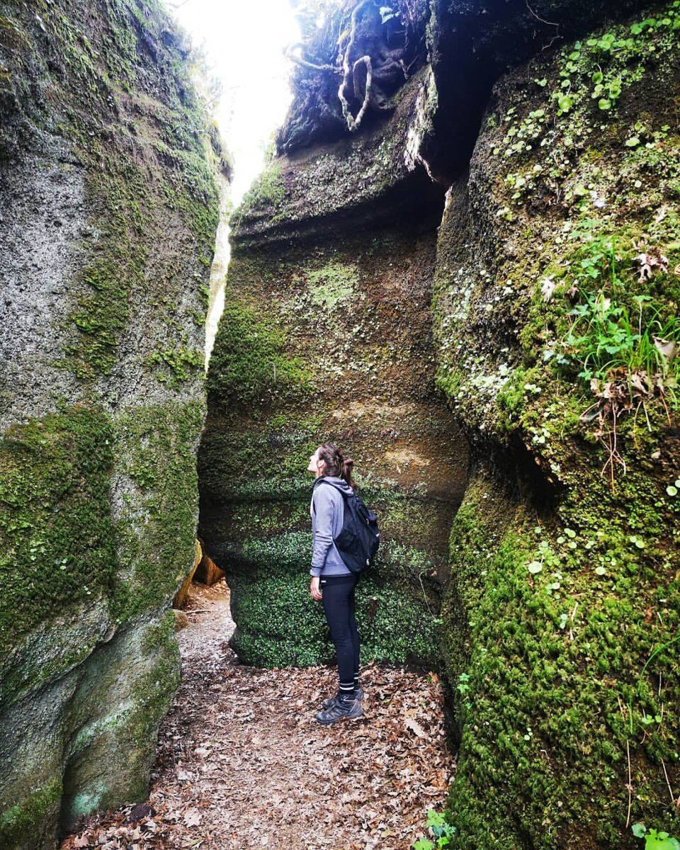 Trekking al Maschio d’Ariano: tra Canyon e Grotte Preistoriche Trekking al Maschio d’Ariano: tra Canyon e Grotte Preistoriche desktop picture
