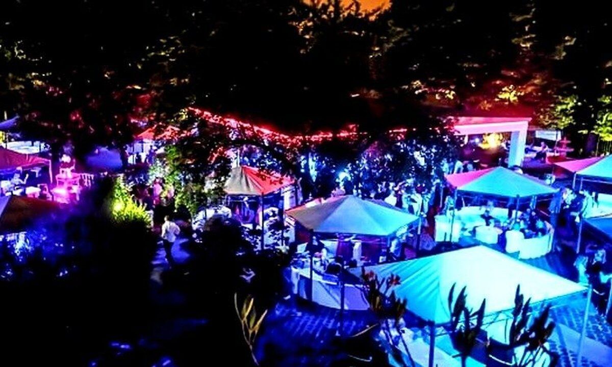 Halloween Party al Le Jardin au Bord du Lac: Un'Esperienza Indimenticabile Halloween Party al Le Jardin au Bord du Lac: Un'Esperienza Indimenticabile desktop picture