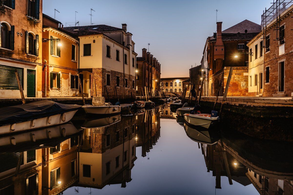 Bacaro Tour in barca tra i canali di Venezia Bacaro Tour in barca tra i canali di Venezia desktop picture