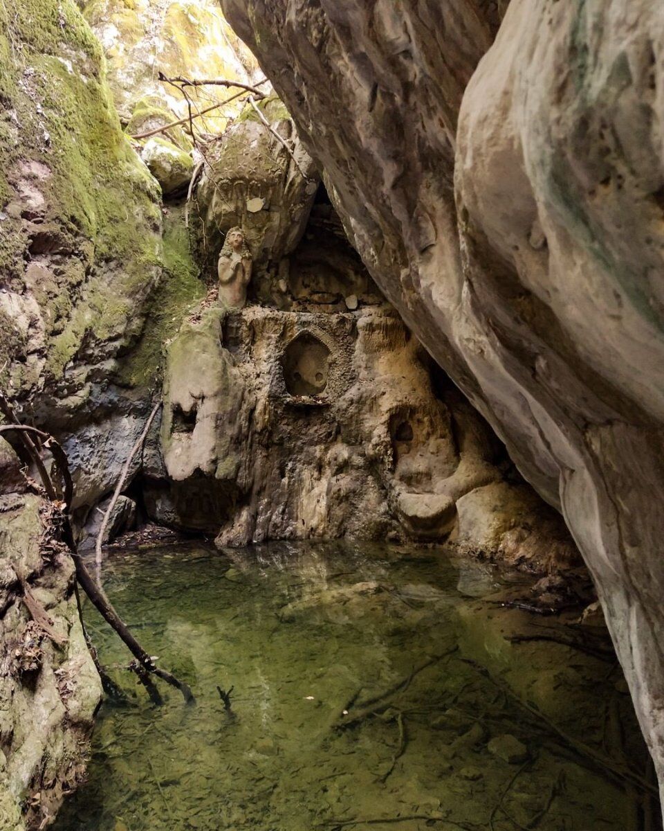 Grotte di Maurizio: Trekking sulle tracce dell’eremita Grotte di Maurizio: Trekking sulle tracce dell’eremita desktop picture