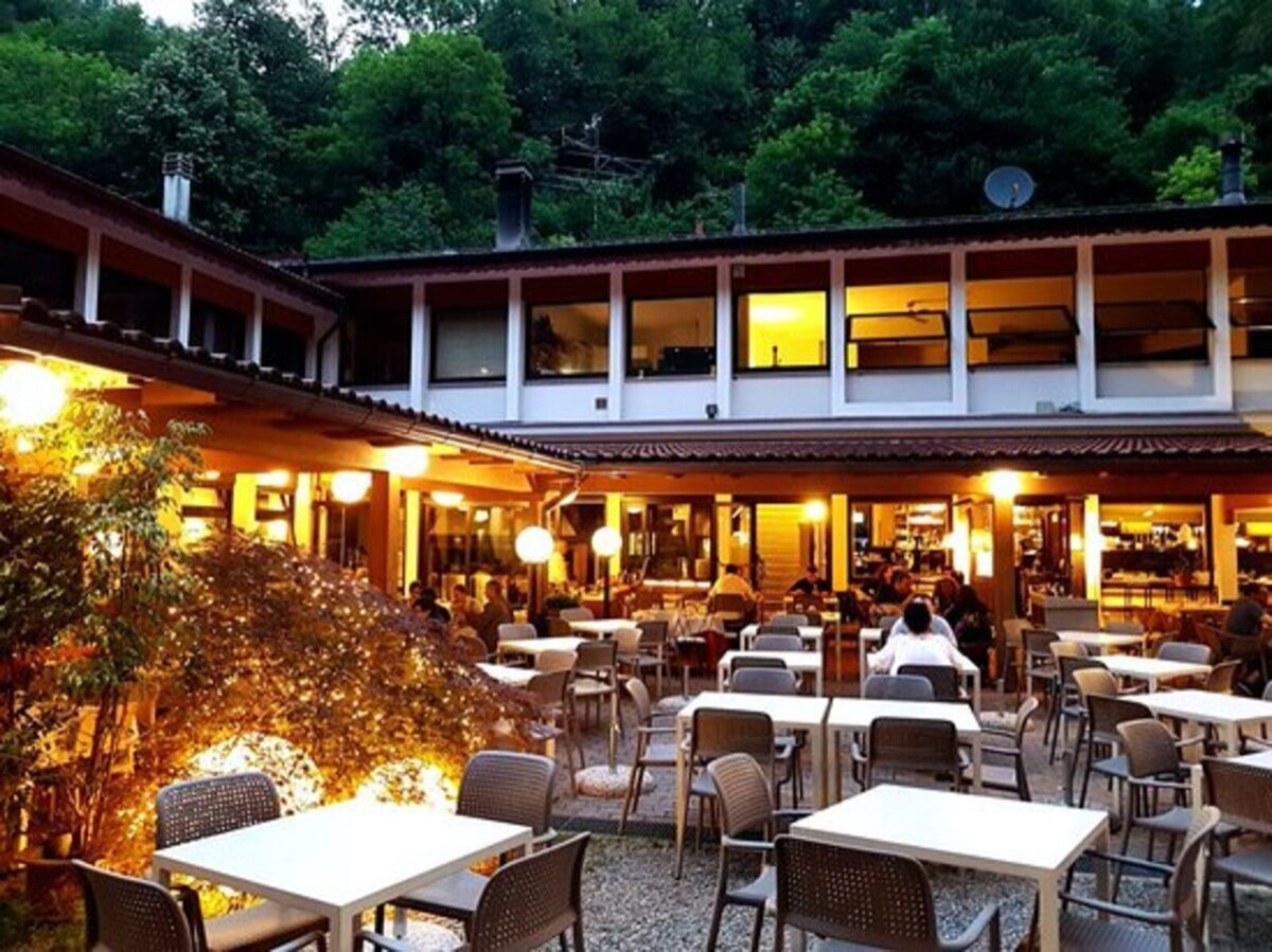 Cena natalizia alle porte di Varese Cena natalizia alle porte di Varese desktop picture