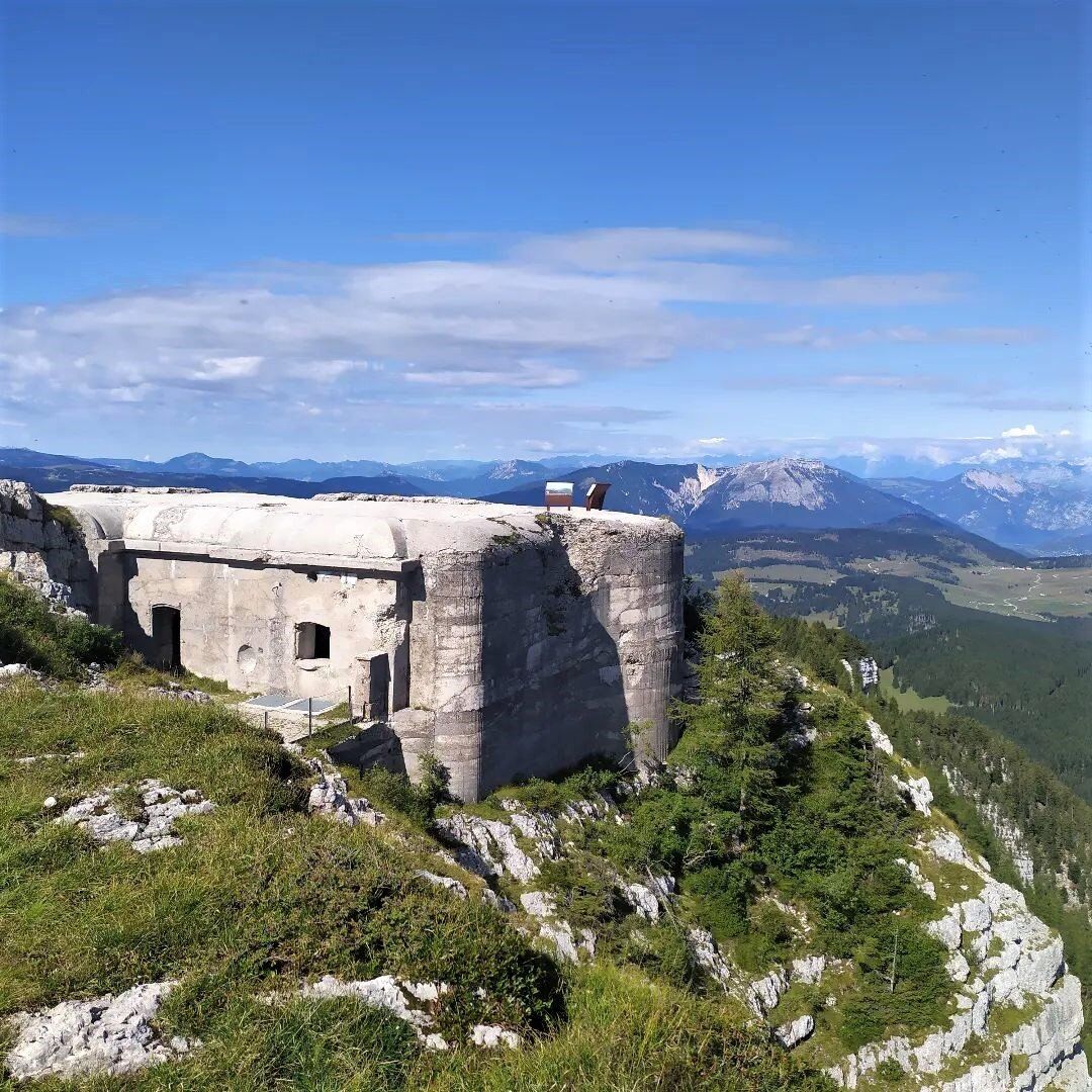 Trekking al Forte Verena: il Dominatore dell'Altopiano di Asiago desktop picture