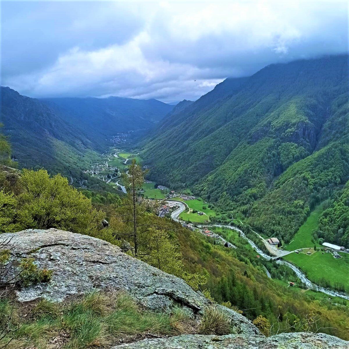 Escursione al Piano delle Riane: tra alpeggi, contrade e panorami Escursione al Piano delle Riane: tra alpeggi, contrade e panorami desktop picture