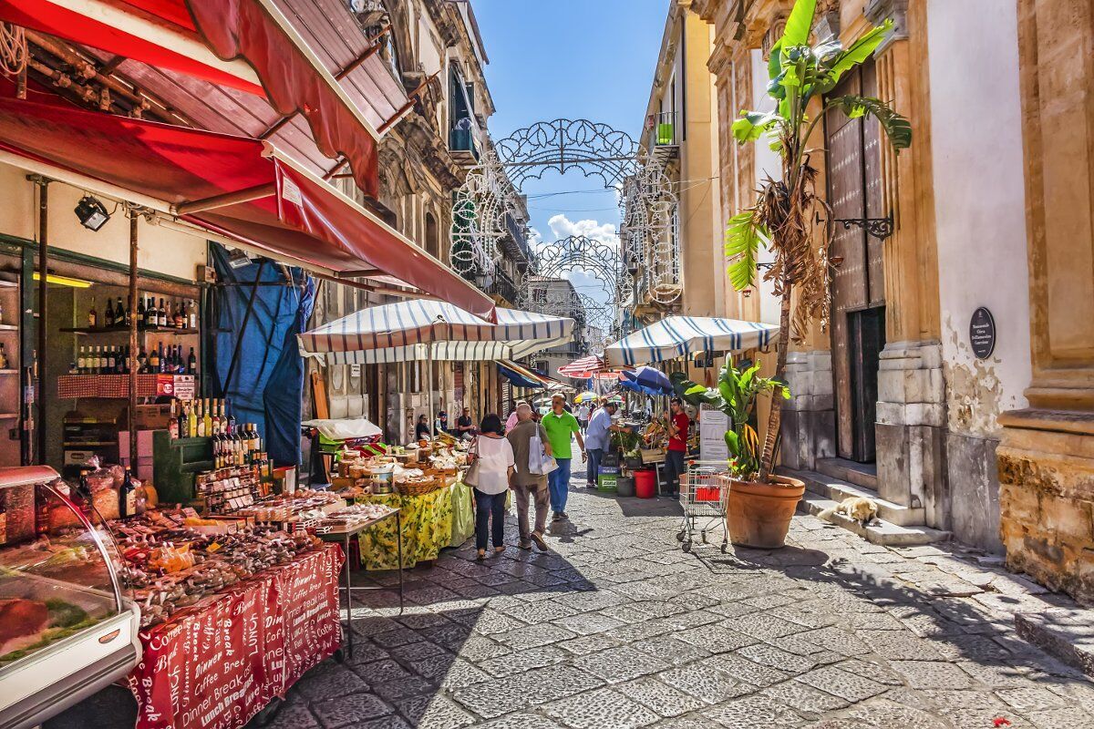 Ponte dell'Immacolata a Palermo: Tradizioni e Buon Cibo desktop picture