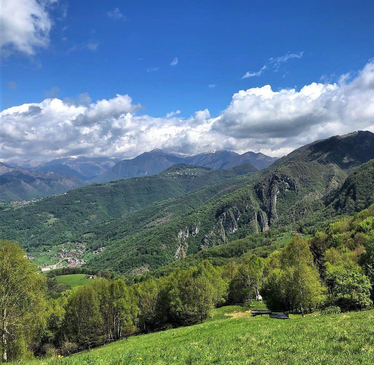 Escursione al Canto Basso: curiosità geologiche e panorami inaspettati Escursione al Canto Basso: curiosità geologiche e panorami inaspettati desktop picture