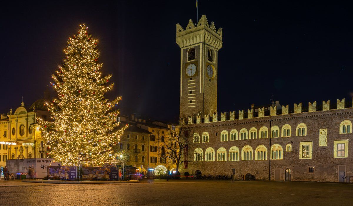 Mercatini di Natale: Trento e Bolzano - ULTIMO POSTO DONNA desktop picture