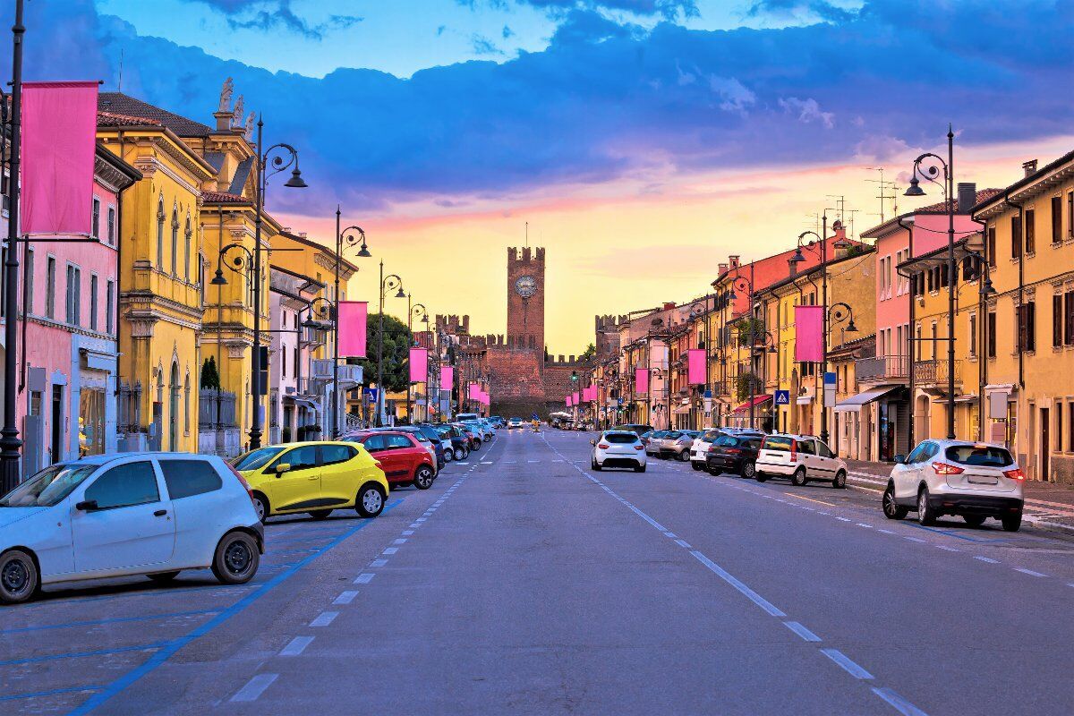 Tour di Villafranca di Verona con Degustazione di sfogliatine Tour di Villafranca di Verona con Degustazione di sfogliatine desktop picture