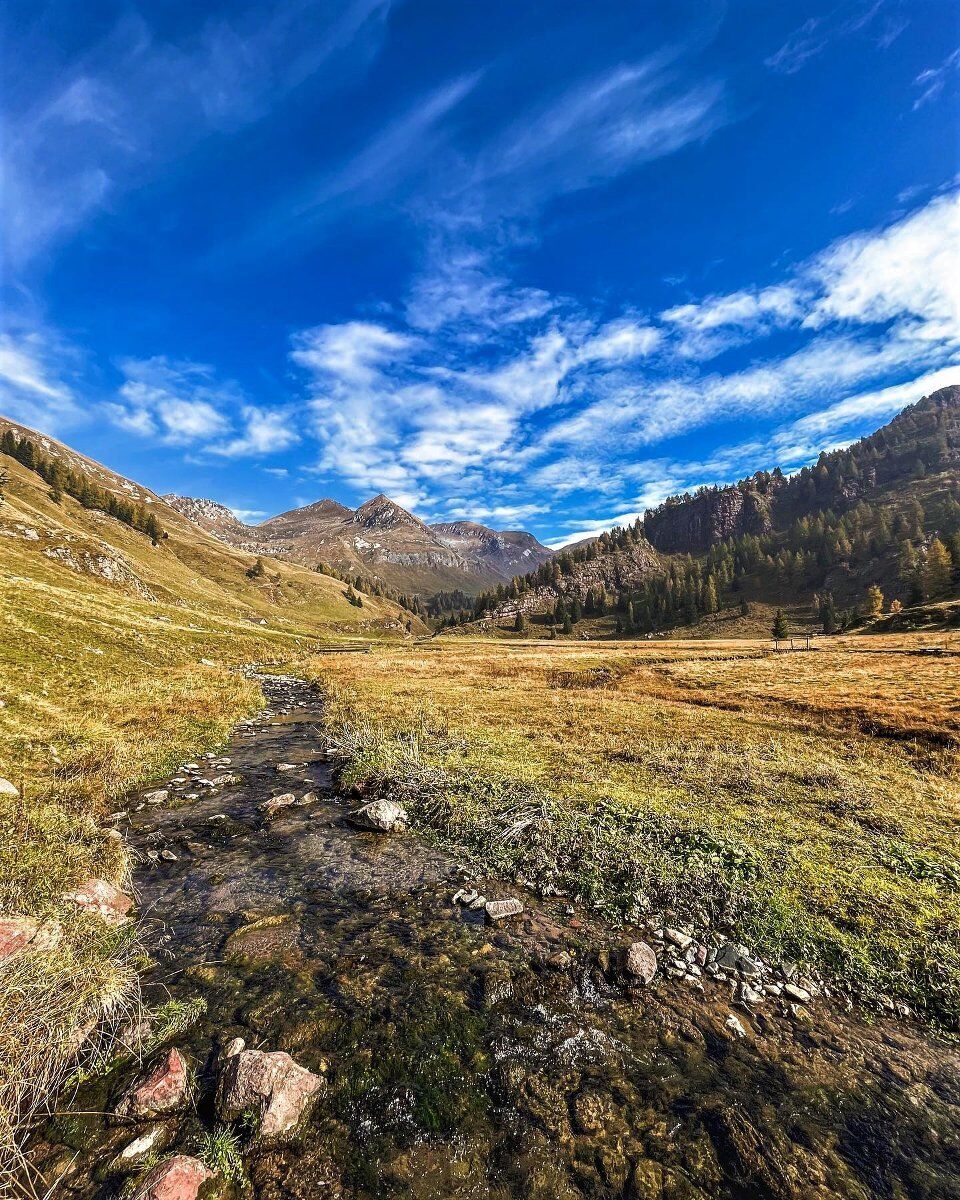 Trekking tra i colori autunnali nella Valle del Caffaro desktop picture