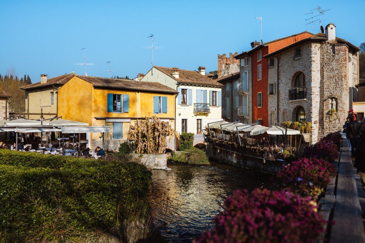 La Magia del Natale: Tour guidato da Valeggio sul Mincio a Borghetto desktop picture