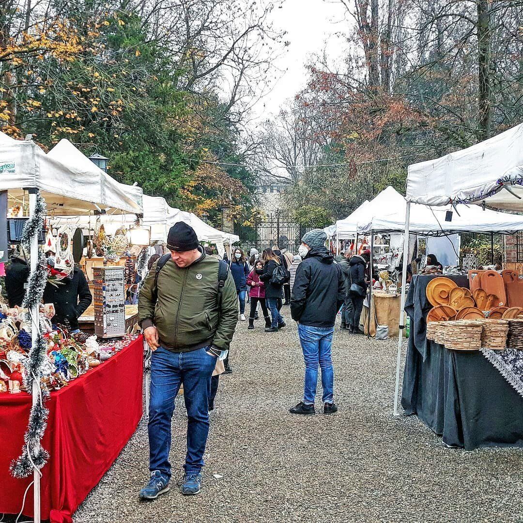 Tour guidato a Grazzano Visconti con visita ai mercatini di Natale Tour guidato a Grazzano Visconti con visita ai mercatini di Natale desktop picture
