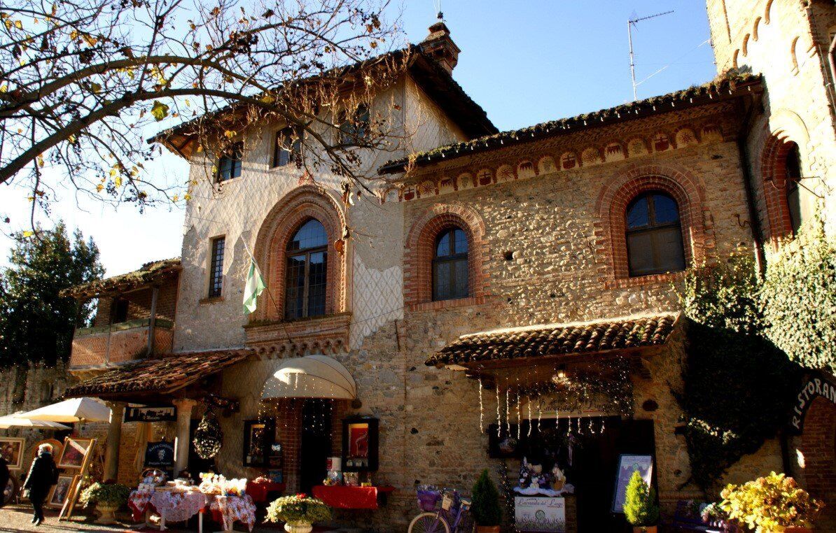 Tour guidato a Grazzano Visconti con visita ai mercatini di Natale Tour guidato a Grazzano Visconti con visita ai mercatini di Natale desktop picture