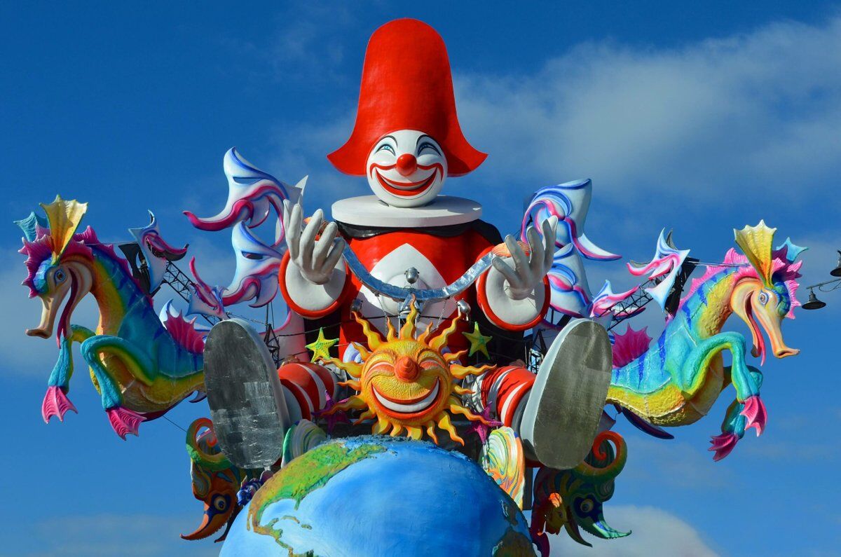 Carnevale a Viareggio Carnevale a Viareggio desktop picture