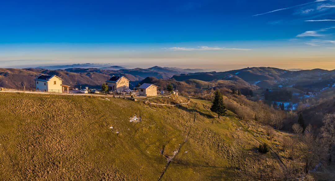 Weekend in Rifugio sulle Prealpi Venete Weekend in Rifugio sulle Prealpi Venete desktop picture