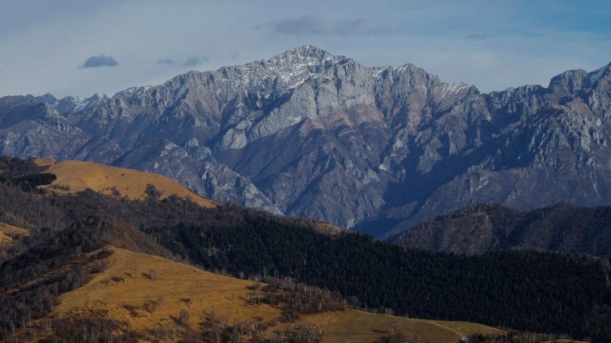 Trekking al Monte Palanzone: nel cuore del Triangolo Lariano desktop picture