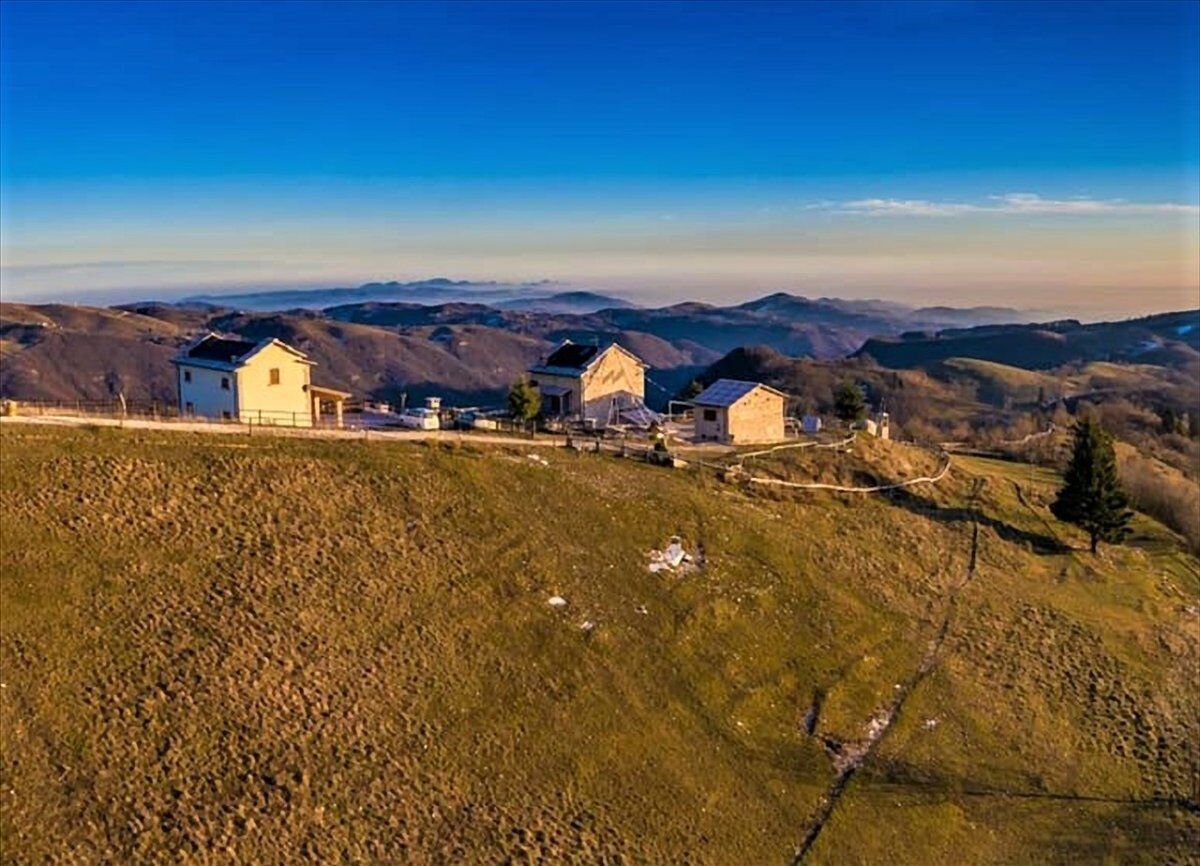 Cena di Natale con musica in un Rifugio storico della Lessinia Cena di Natale con musica in un Rifugio storico della Lessinia desktop picture