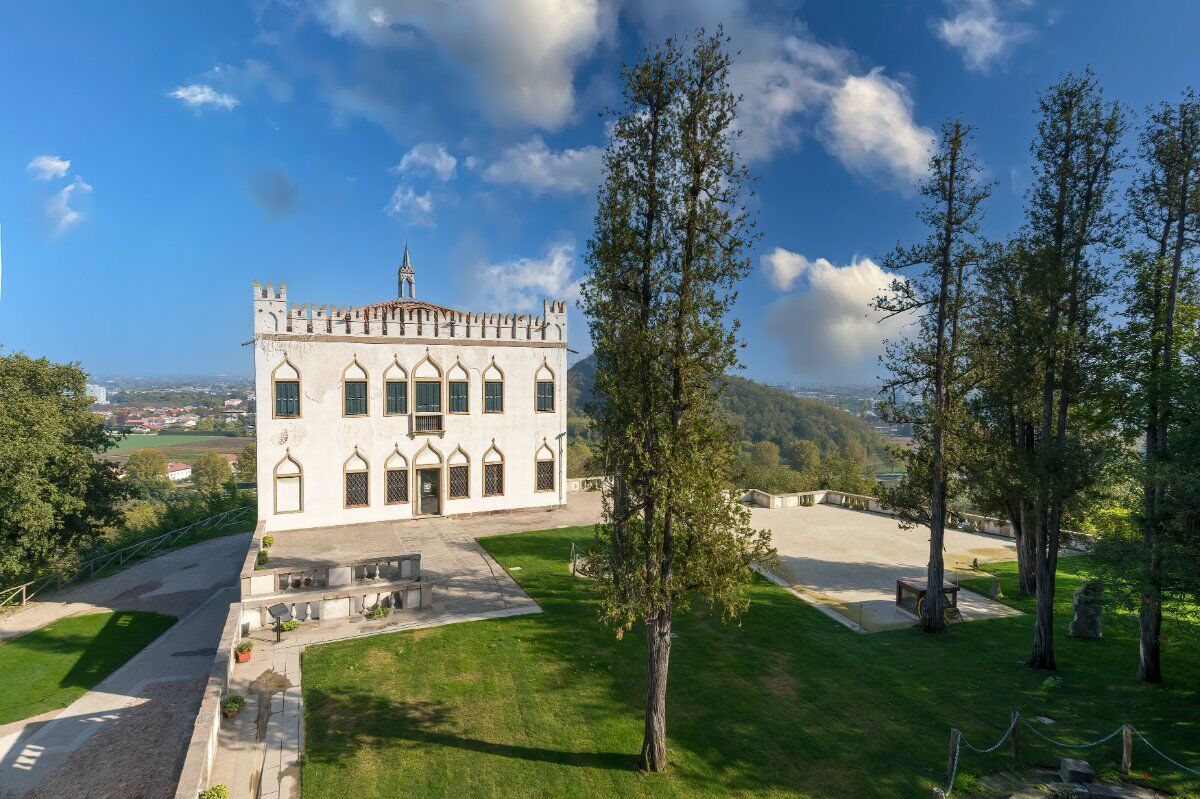 Montegrotto: Escursione ad anello da Villa Draghi verso il Monte Alto desktop picture