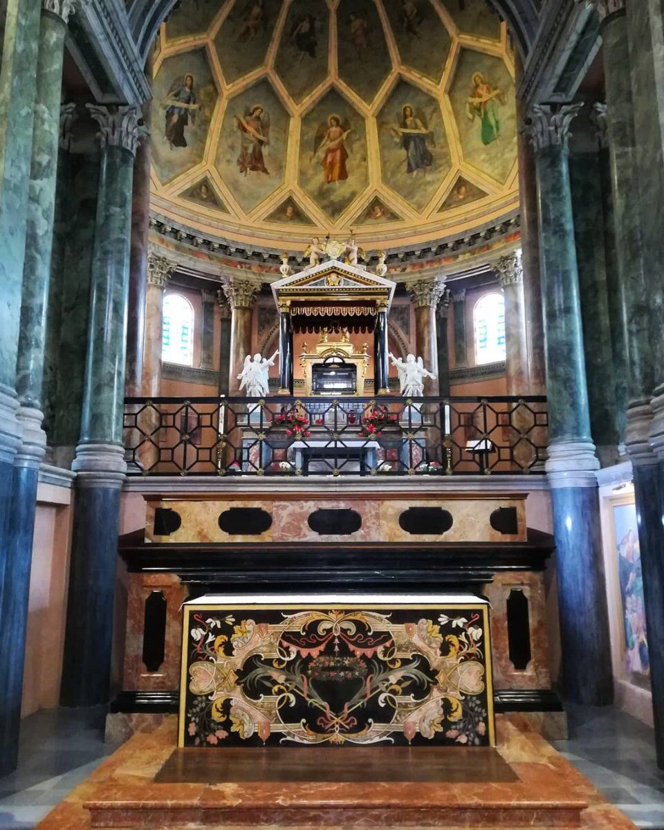 Camminata a Ghemme: le colline del vino e il Ricetto medievale Camminata a Ghemme: le colline del vino e il Ricetto medievale desktop picture