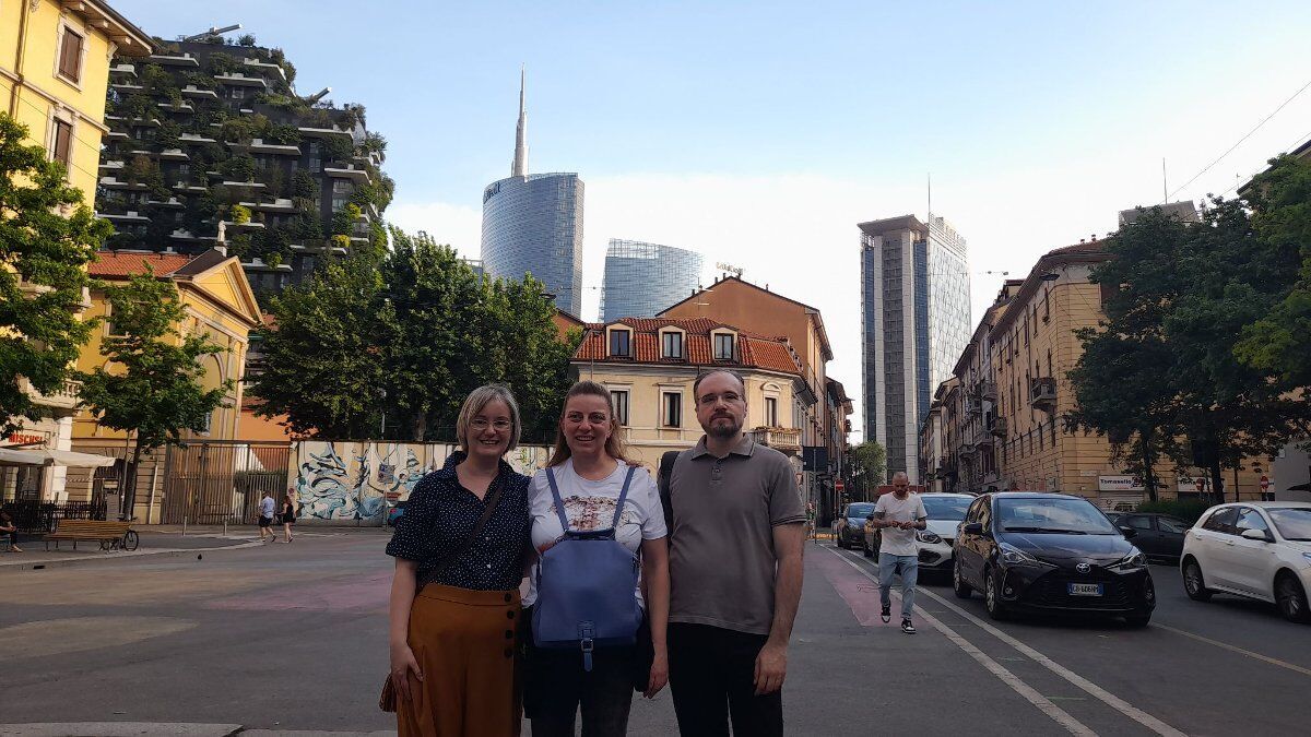 Tour guidato nel Quartiere Isola: tra curiosità e Street Art Tour guidato nel Quartiere Isola: tra curiosità e Street Art desktop picture