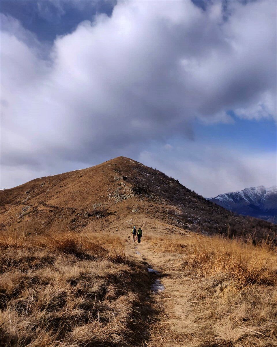 Trekking a Cima Mares: un balcone sul Canavese Trekking a Cima Mares: un balcone sul Canavese desktop picture